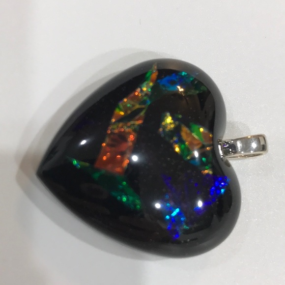 NWOT Resin Heart Pendant,  Heart Necklace, - Picture 12 of 15